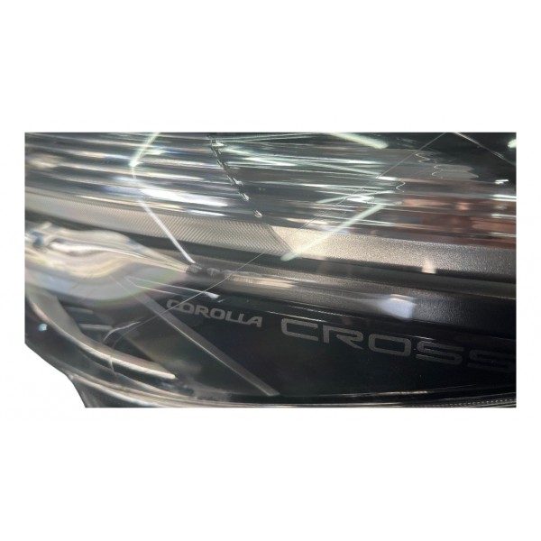 Farol Corolla Cross Lado Esquerdo 2024 A 2026