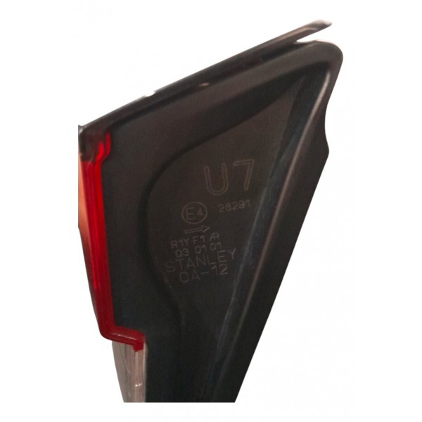 Lanterna Tampa Traseira Toyota Corolla Cross 2021 2024