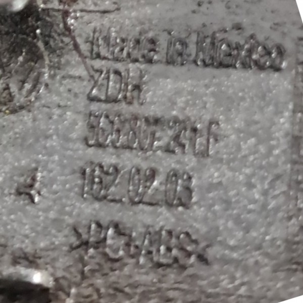 Tampa Reboque Parachoque Dianteiro Jetta 2015-2018