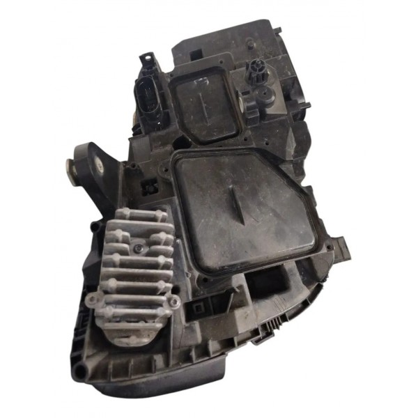 Farol Esquerdo Mercedes Classe C 2015 A 2020 Com Detalhes Esquerdo/motorista