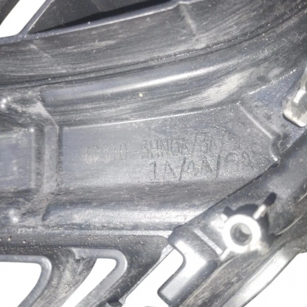 Grade Frontal Cromada Nissan March 2014-2022