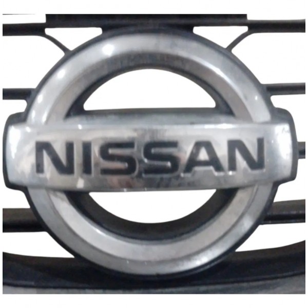 Grade Frontal Cromada Nissan March 2014-2022