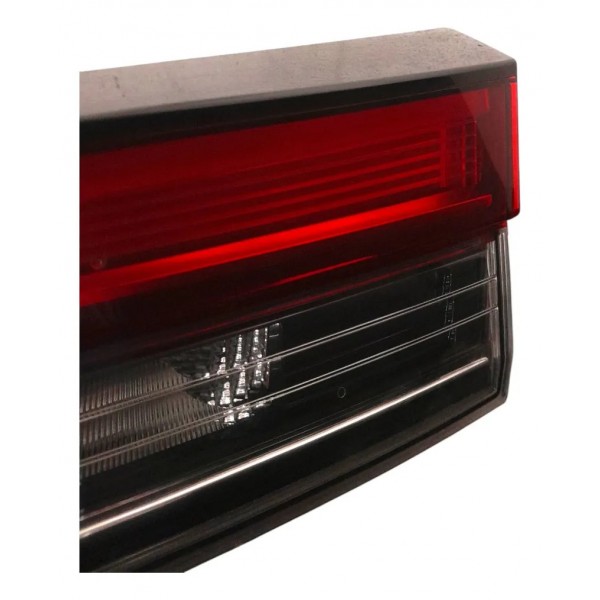 Lanterna Tampa Traseira Toyota Corolla Cross 2021 2024 Direito/passageiro Vermelho E Cristal