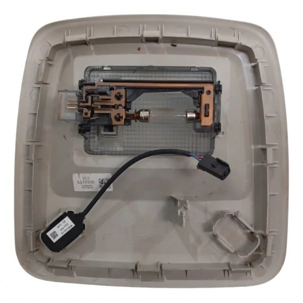 Luz De Cortesia Chevrolet Onix 2018-2019 Original