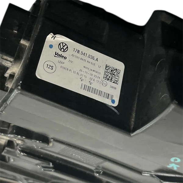 Farol Do Jetta Full Led 2019 A 2022 Lado Direito Direito/passageiro