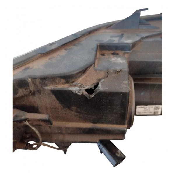 Farol Direito Chevrolet Tracker 2020 A 2023 Original Detalhe