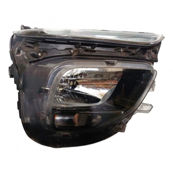 Farol Dianteira Direita Chevrolet Montana 2023 2024