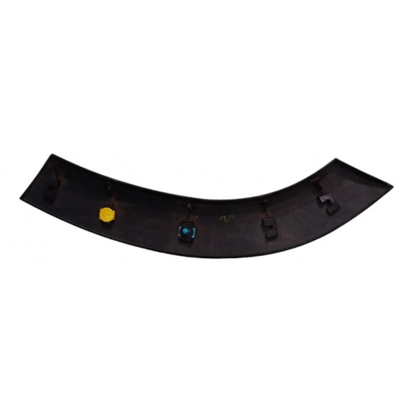 Moldura Paralama Traseira Direita Gm Tracker 2023 2024