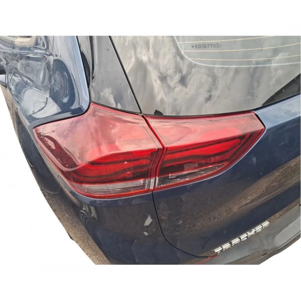 Lanterna De Canto Esquerda Chevrolet Tracker 1.0 Turbo 2025