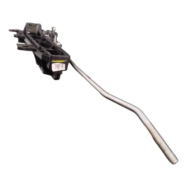 Suporte Maçaneta Dianteira Esquerda Chevrolet Tracker 2024