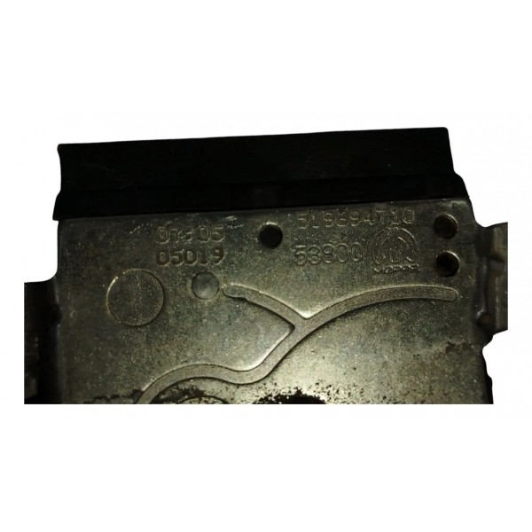 Fechadura Porta Malas Inferior Esquerdo Toro 2016 2022