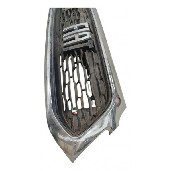 Grade Dianteira Frontal Fiat Toro 2022 2025 Detalhes