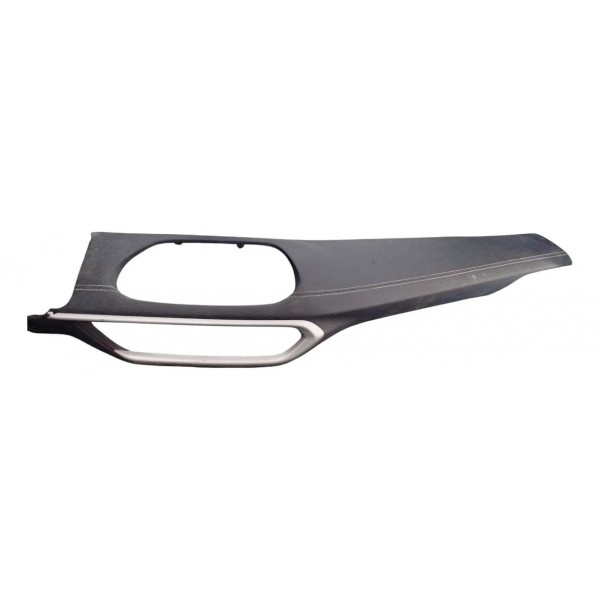 Moldura Central Painel Gm Chevrolet Tracker 2020 A 2024