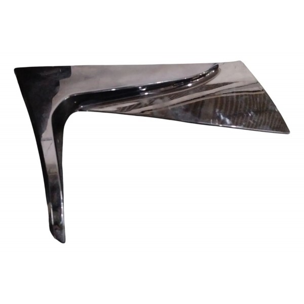 Moldura Direita Aerofólio Gm Chevrolet Tracker 2021 2024