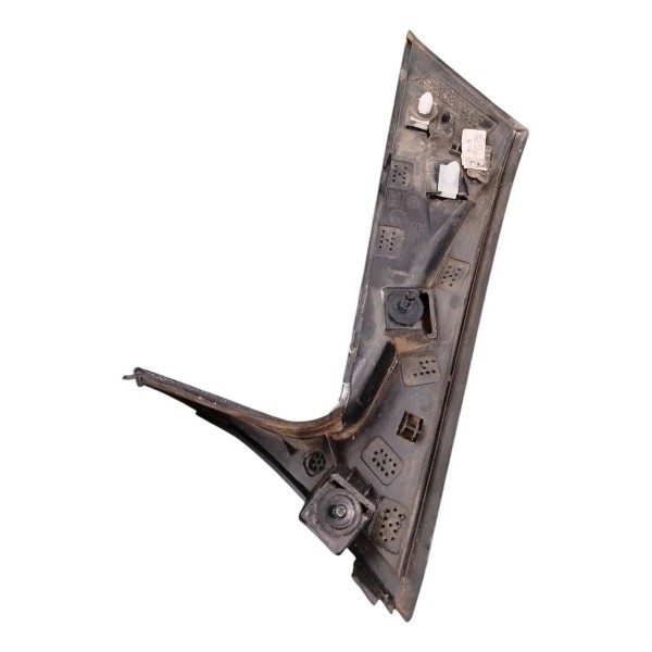 Moldura Direita Aerofólio Gm Chevrolet Tracker 2021 2024