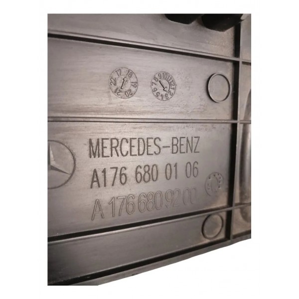 Acabamento Pé Dianteira Direita Mercedes Gla 200 2019