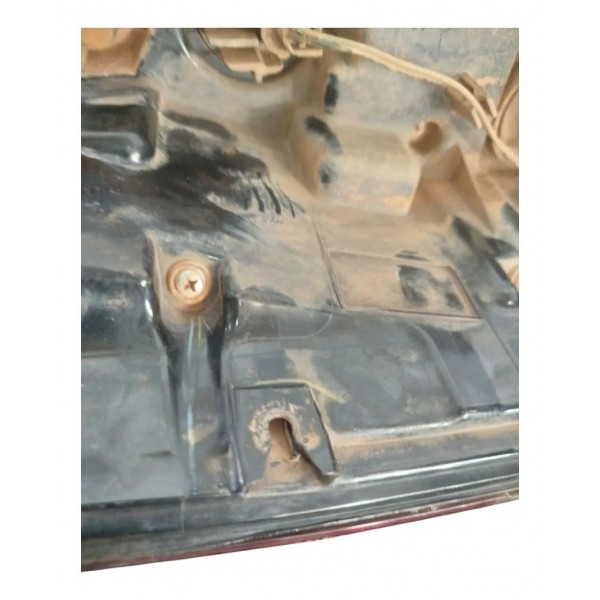 Lanterna Direita Mitsubishi L200 Triton 2023 2024 Detalhes