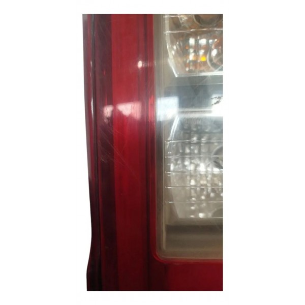 Lanterna Direita Mitsubishi L200 Triton 2023 2024 Detalhes