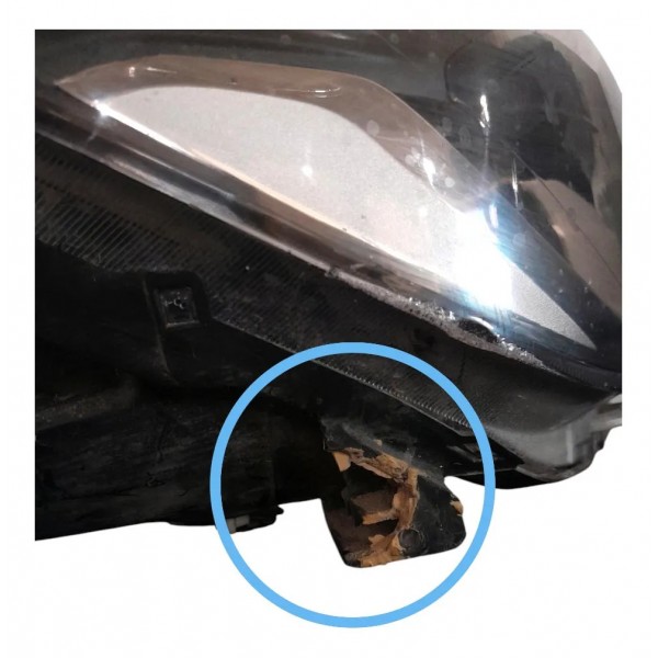 Farol Dianteiro Direito Chevrolet Tracker 2020 2021 Direito/passageiro