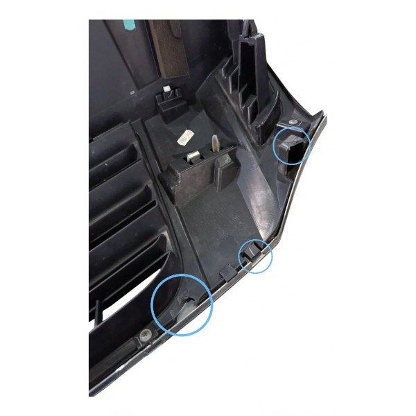 Grande Superior Dianteira Nissan Frontier 2017 2021 Cromado E Preto Cromado