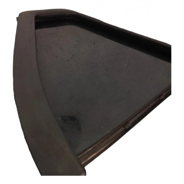 Vidro Fixo Traseira Esquerda Nissan Versa 2011 2020