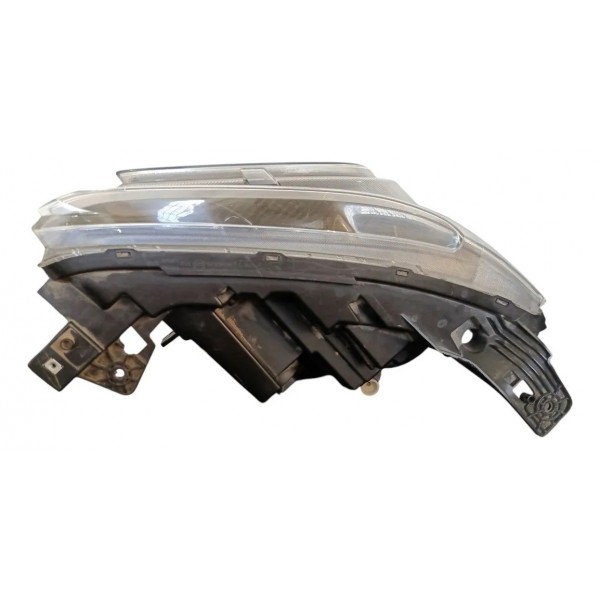 Farol Direito Chevrolet Montana 2025