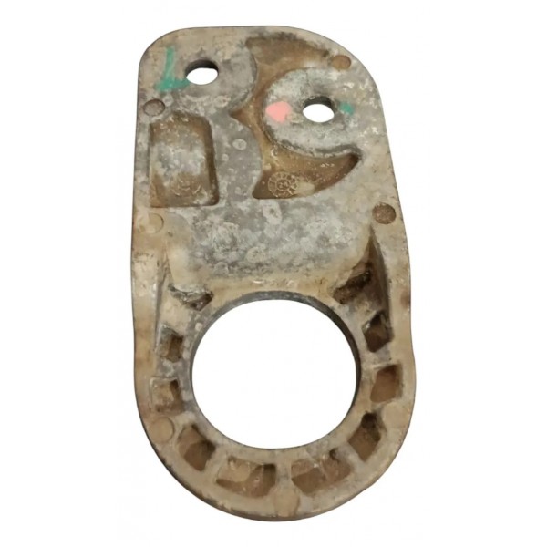 Suporte Inferior Radiador Direito Gm Tracker 2023 2024