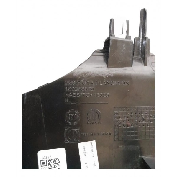 Moldura Difusor Ar Esquerdo Fiat Toro 2021 2024