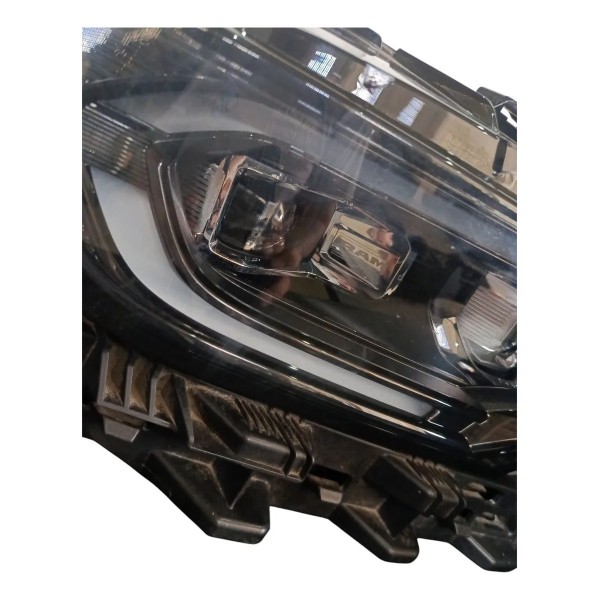 Farol Direito Rampage 2023 2024