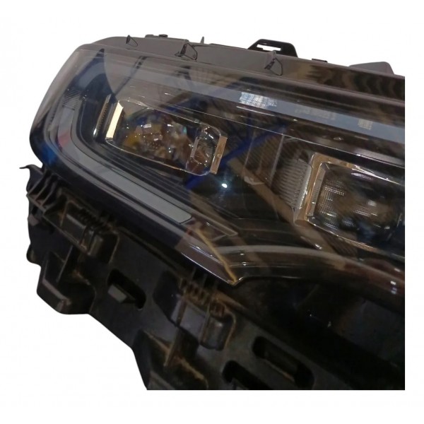 Farol Direito Rampage 2023 2024
