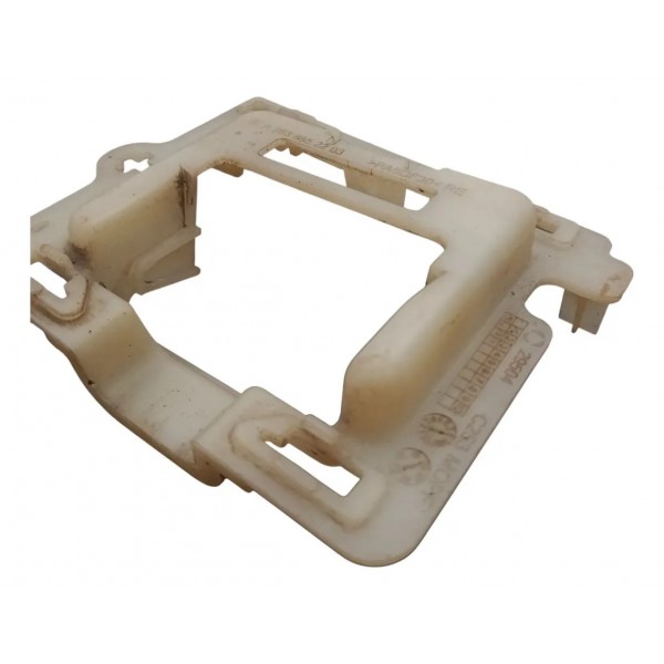 Suporte Parachoque Dianteiro Direito Mercedes Glc 300 2023