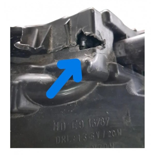 Farol Dianteiro Esquerdo Volvo Xc40 2018 A 2022