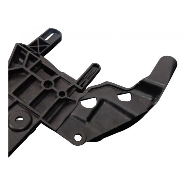 Suporte Fechadura Porta Dianteira Esquerda Glc 300 23