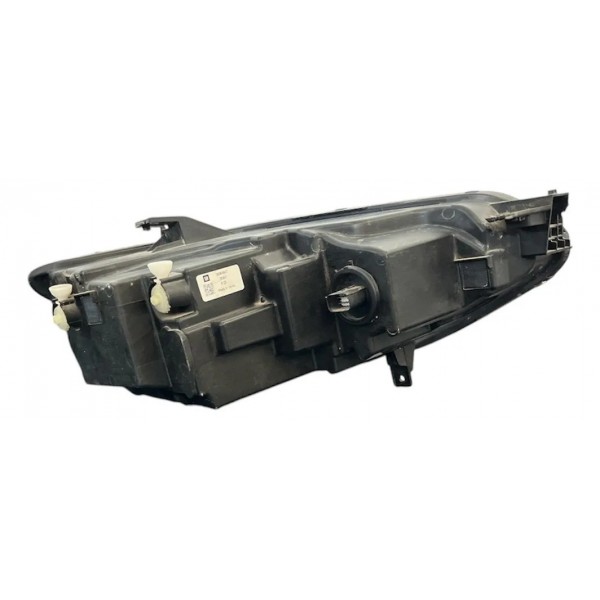 Farol Esquerdo Chevrolet Tracker Premier 2021 A 2023
