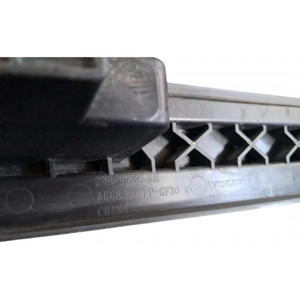 Suporte Direito Tampao Porta Malas Volvo Xc60 T8 2019-2020