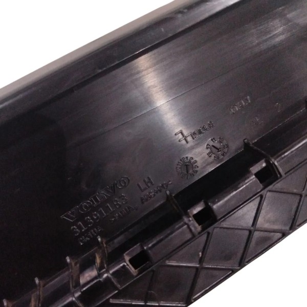 Friso Externo Porta Dianteira Esquerda Volvo V40 2013 A 2015