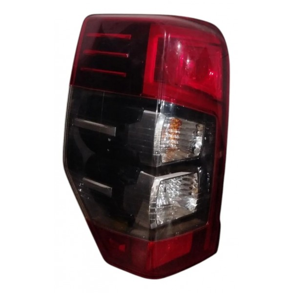 Lanterna Esquerda Mitsubishi L200 Triton 2023 2024 Detalhes