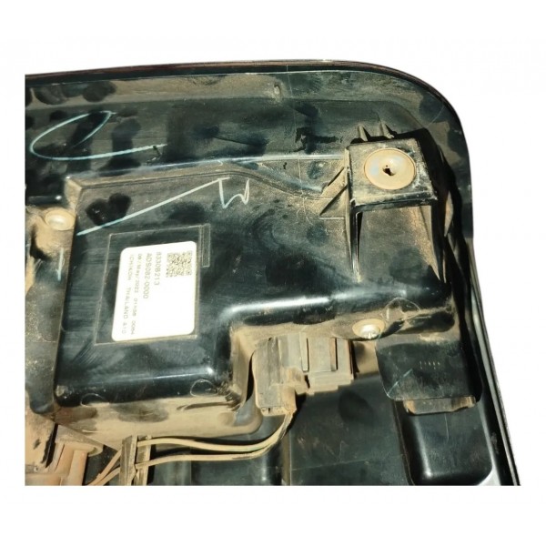 Lanterna Esquerda Mitsubishi L200 Triton 2023 2024 Detalhes