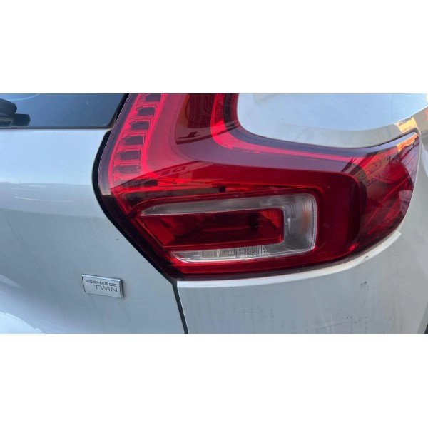 Lanterna Traseira E Fechadura  Direita Volvo Xc40 2017-2023 Direito/passageiro Vermelho